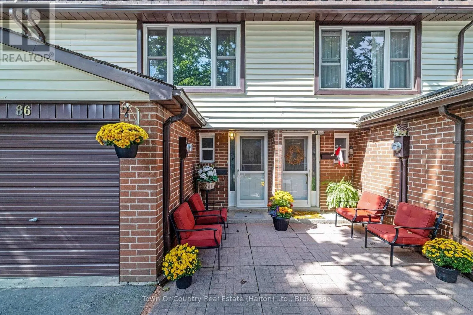 86 - 371 BRONTE STREET S, #86