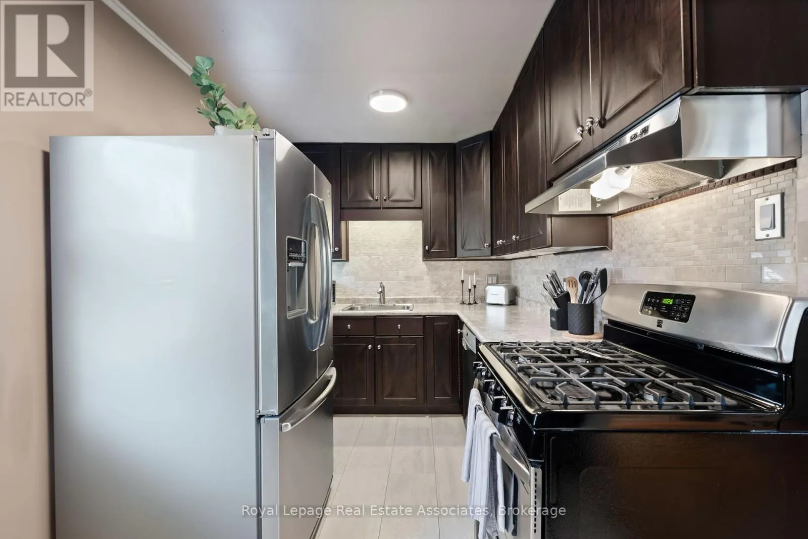 10 NORMANDY BOULEVARD