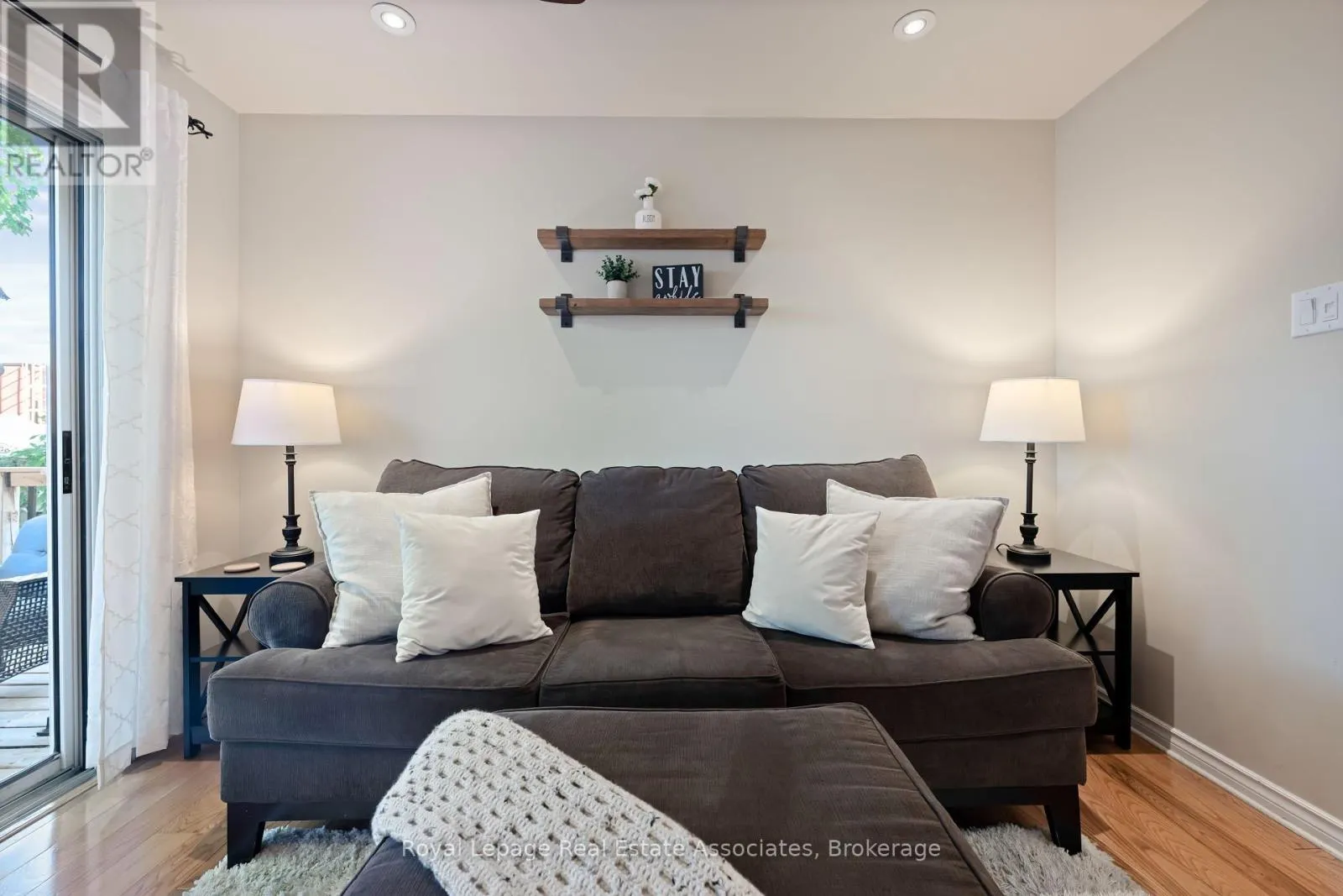 10 NORMANDY BOULEVARD