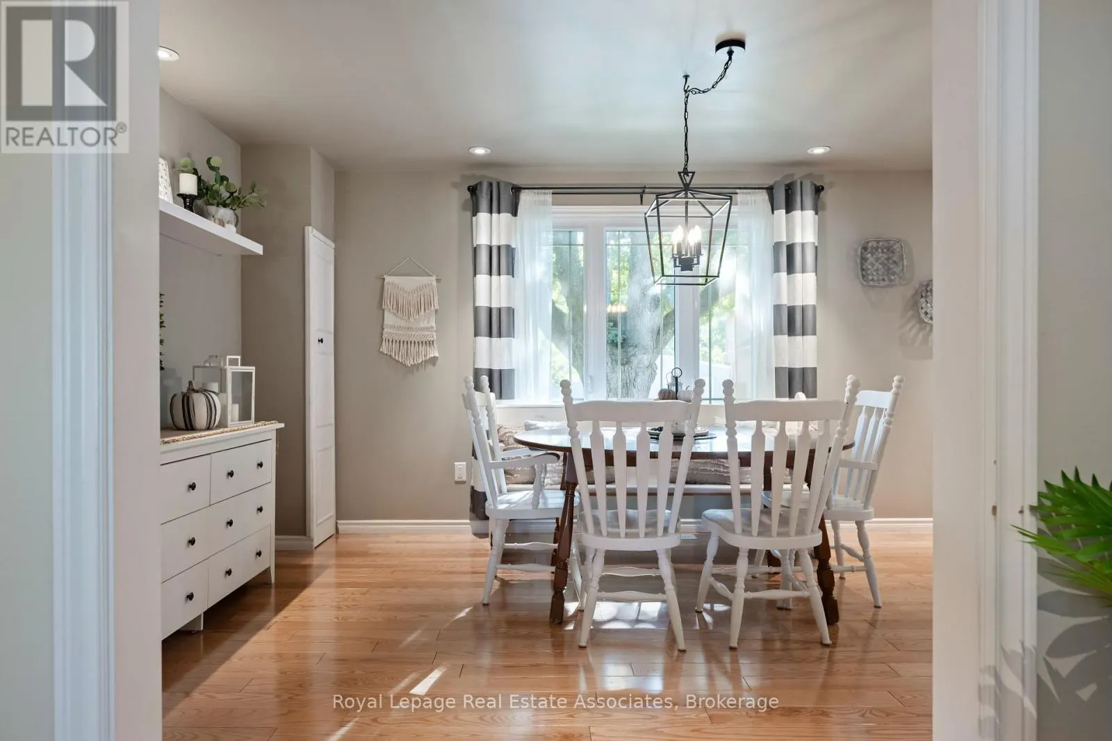 10 NORMANDY BOULEVARD