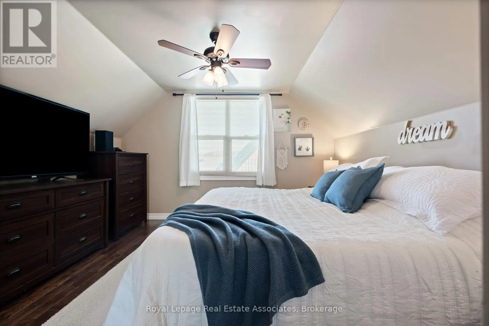 10 NORMANDY BOULEVARD