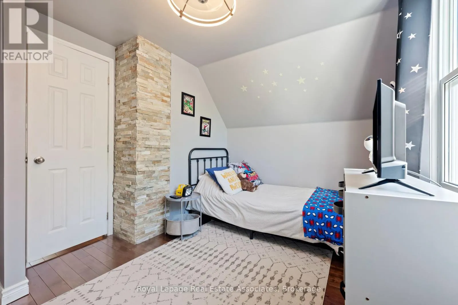 10 NORMANDY BOULEVARD
