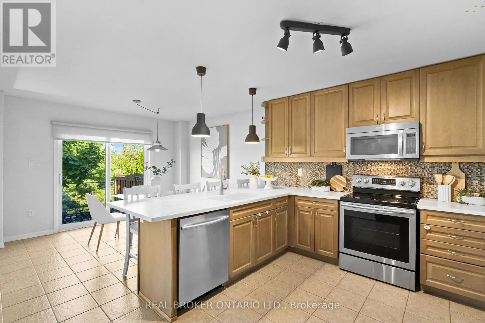 565 ATTENBOROUGH TERRACE