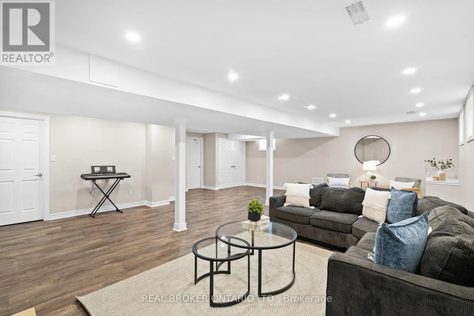 565 ATTENBOROUGH TERRACE