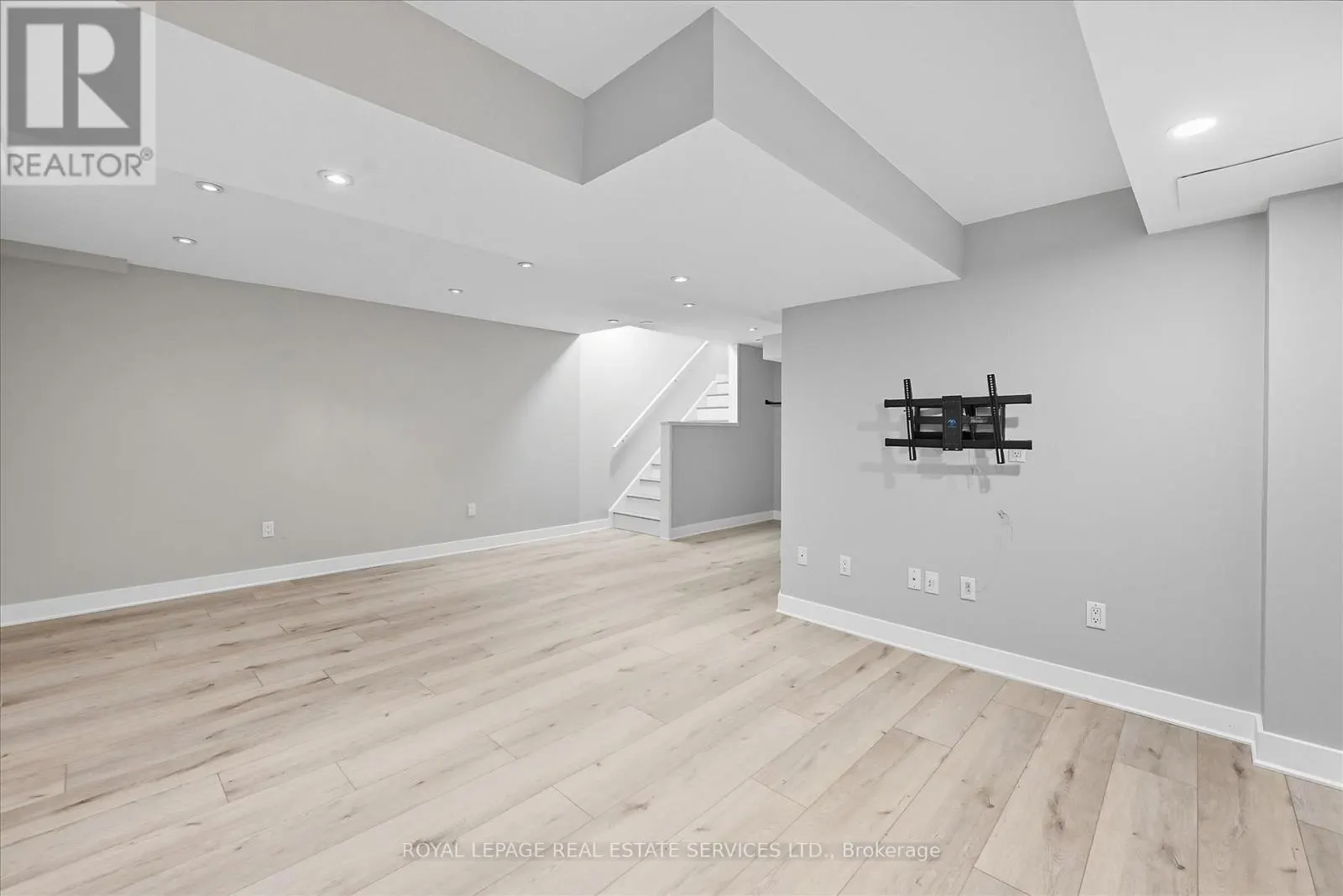 1409 TOBYN DRIVE