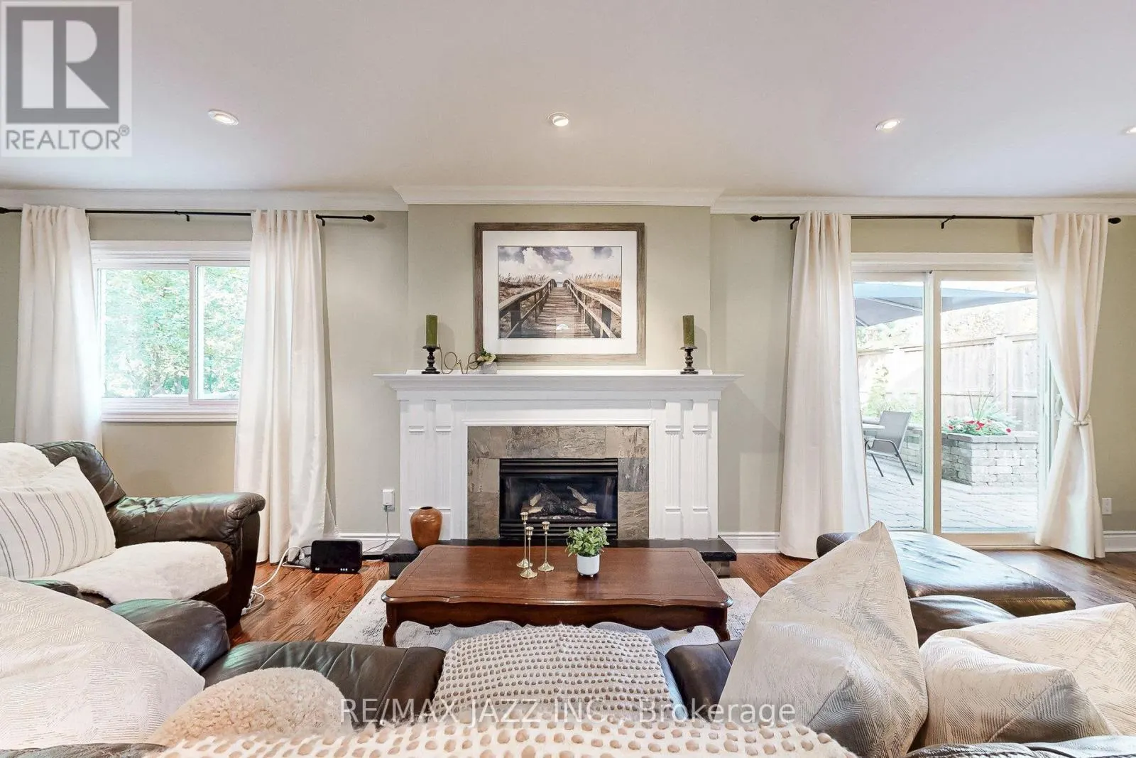43 KINGSBOROUGH CRESCENT