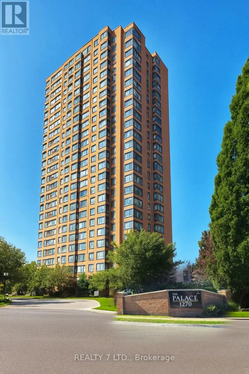 412 - 1270 MAPLE CROSSING BOULEVARD