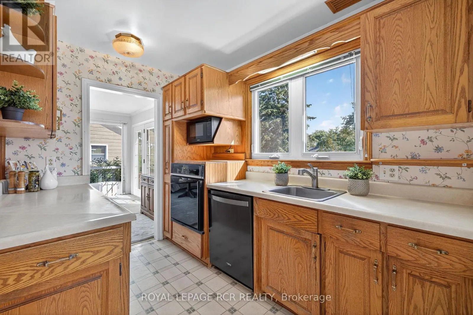 7 WALLACE AVENUE