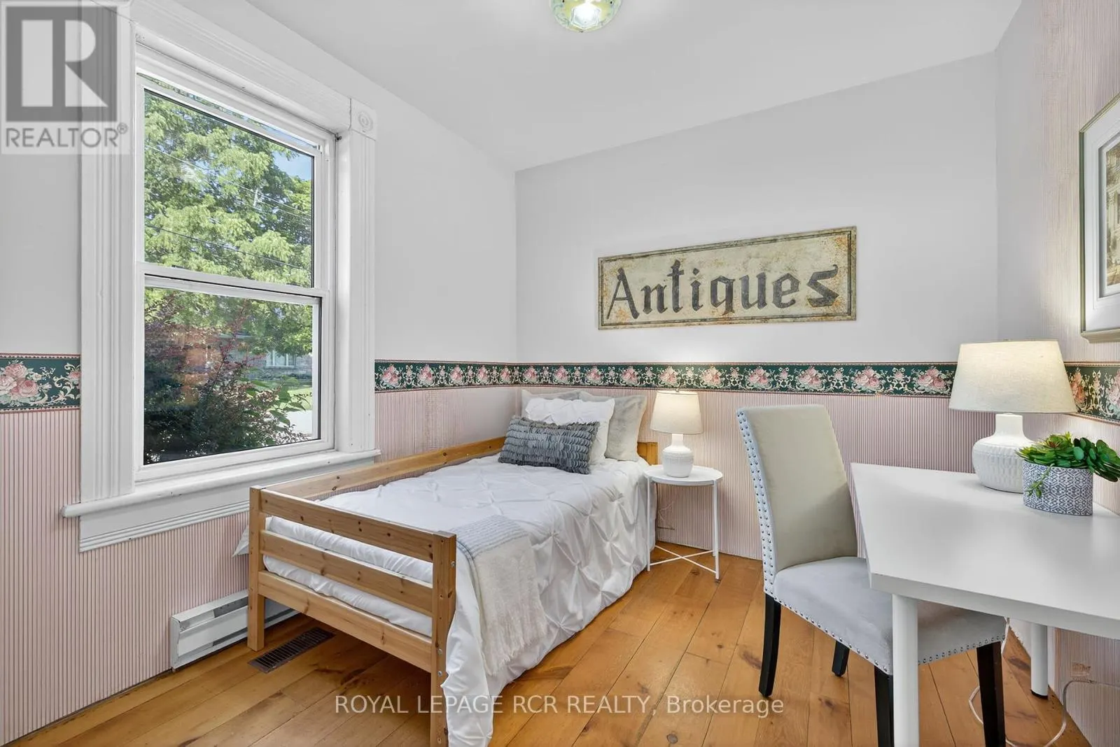 7 WALLACE AVENUE