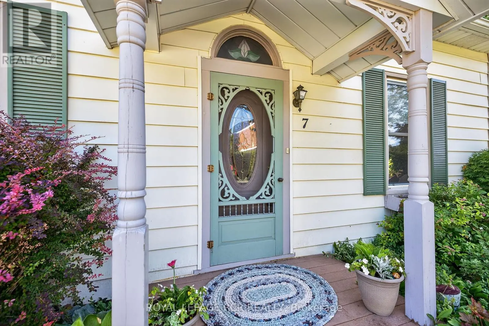 7 WALLACE AVENUE