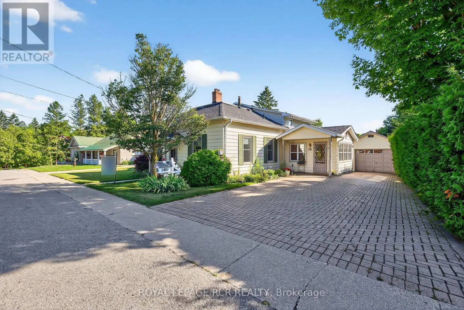 7 WALLACE AVENUE