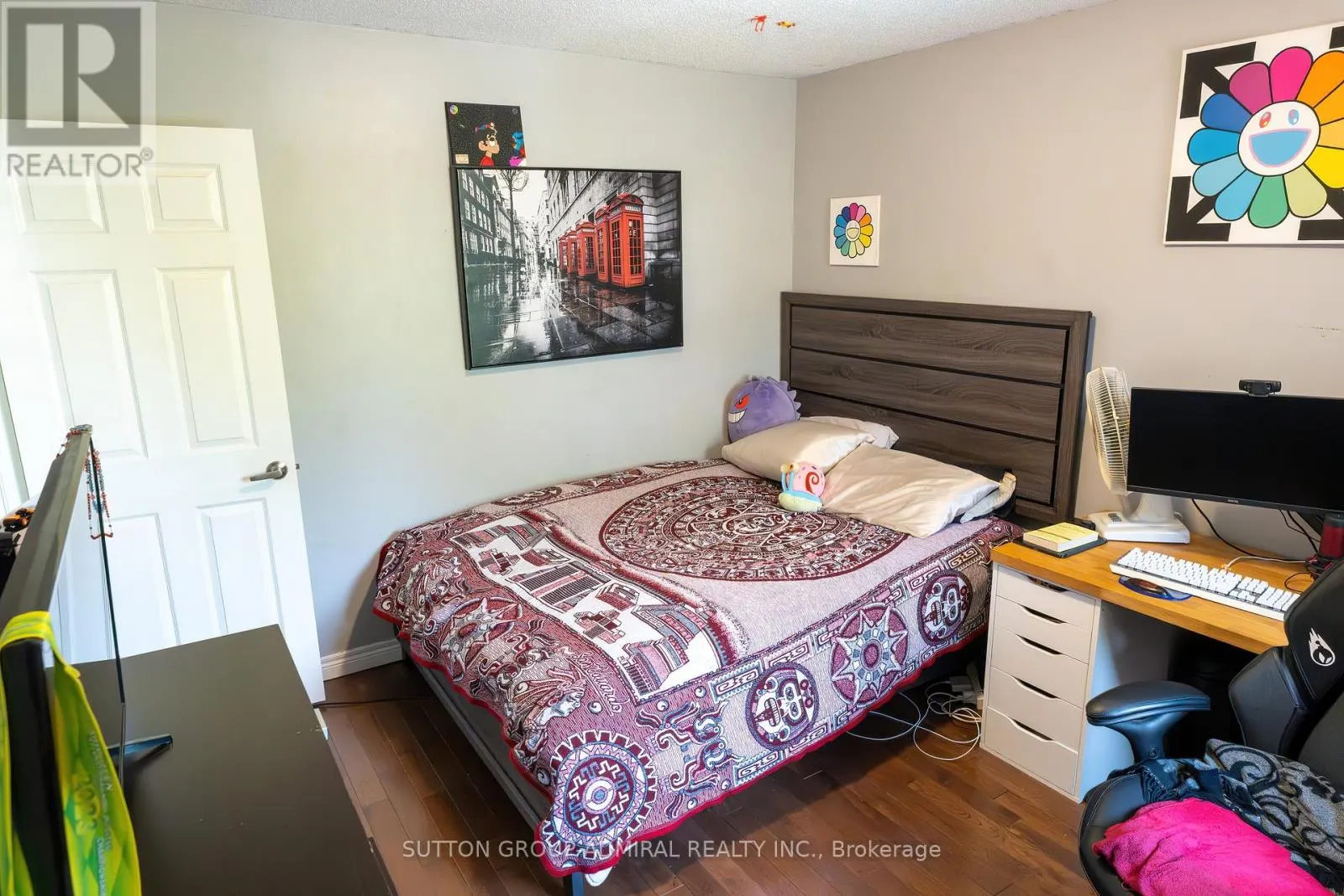 2415 VALLEY HEIGHTS CRESCENT