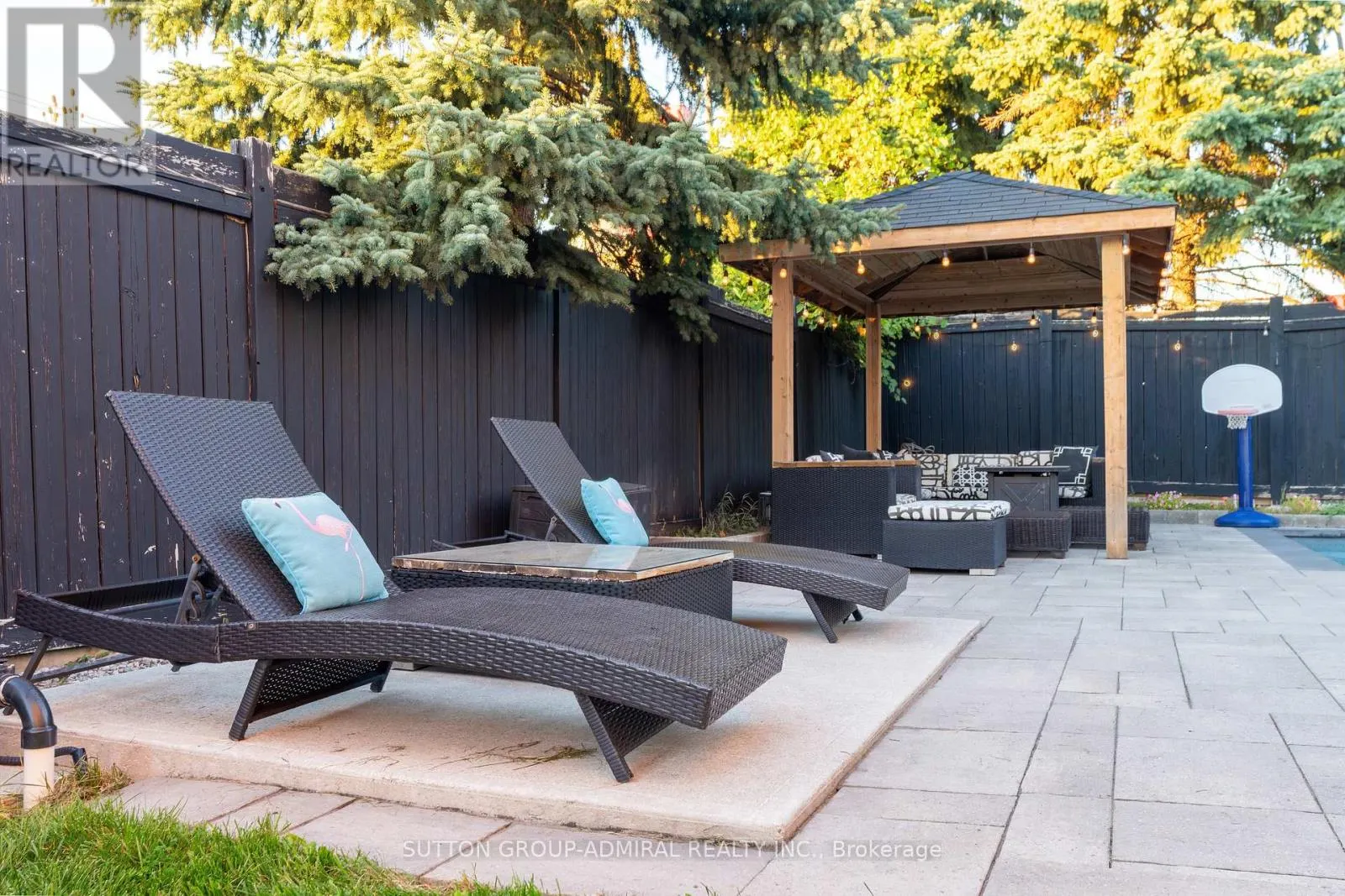 2415 VALLEY HEIGHTS CRESCENT