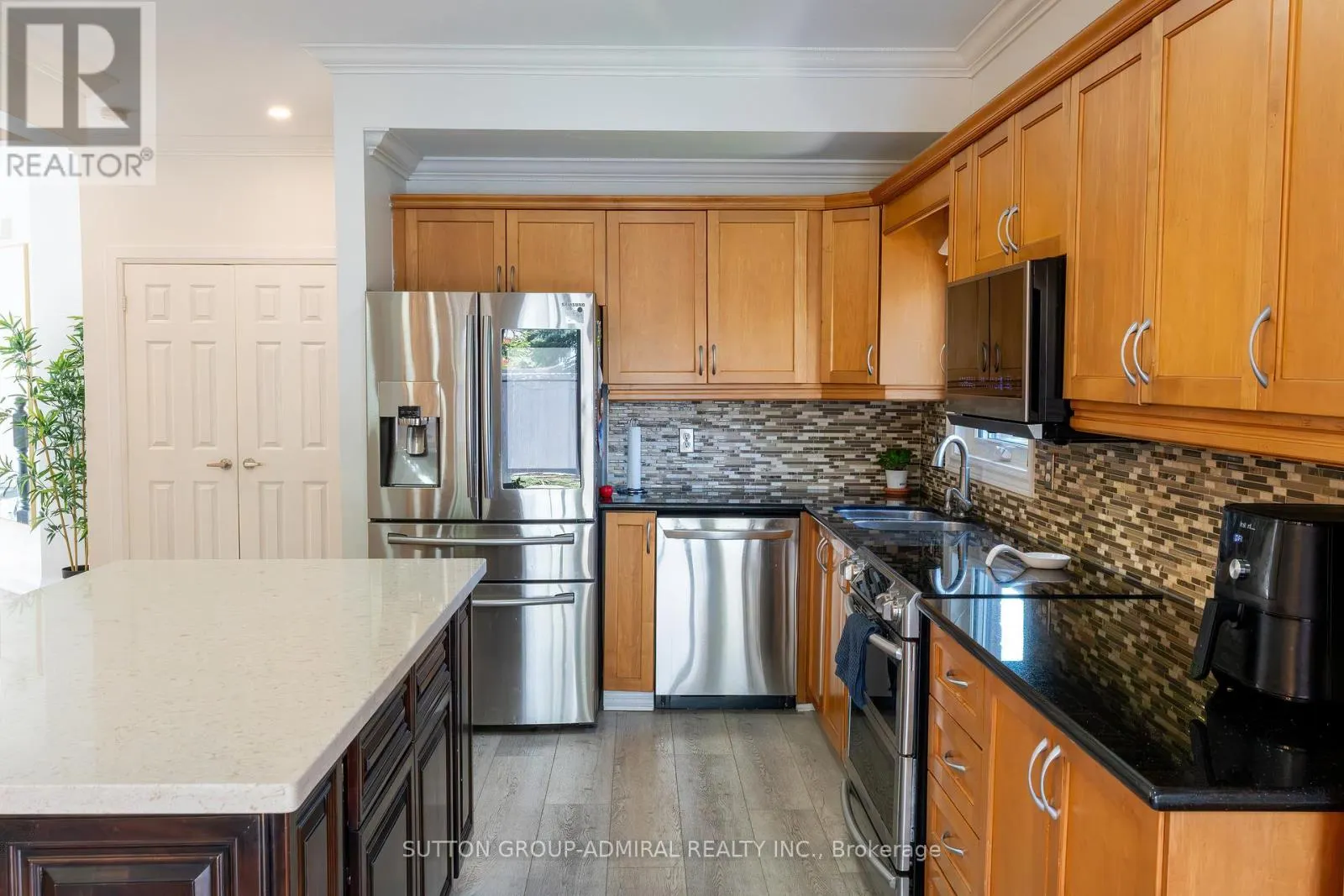 2415 VALLEY HEIGHTS CRESCENT
