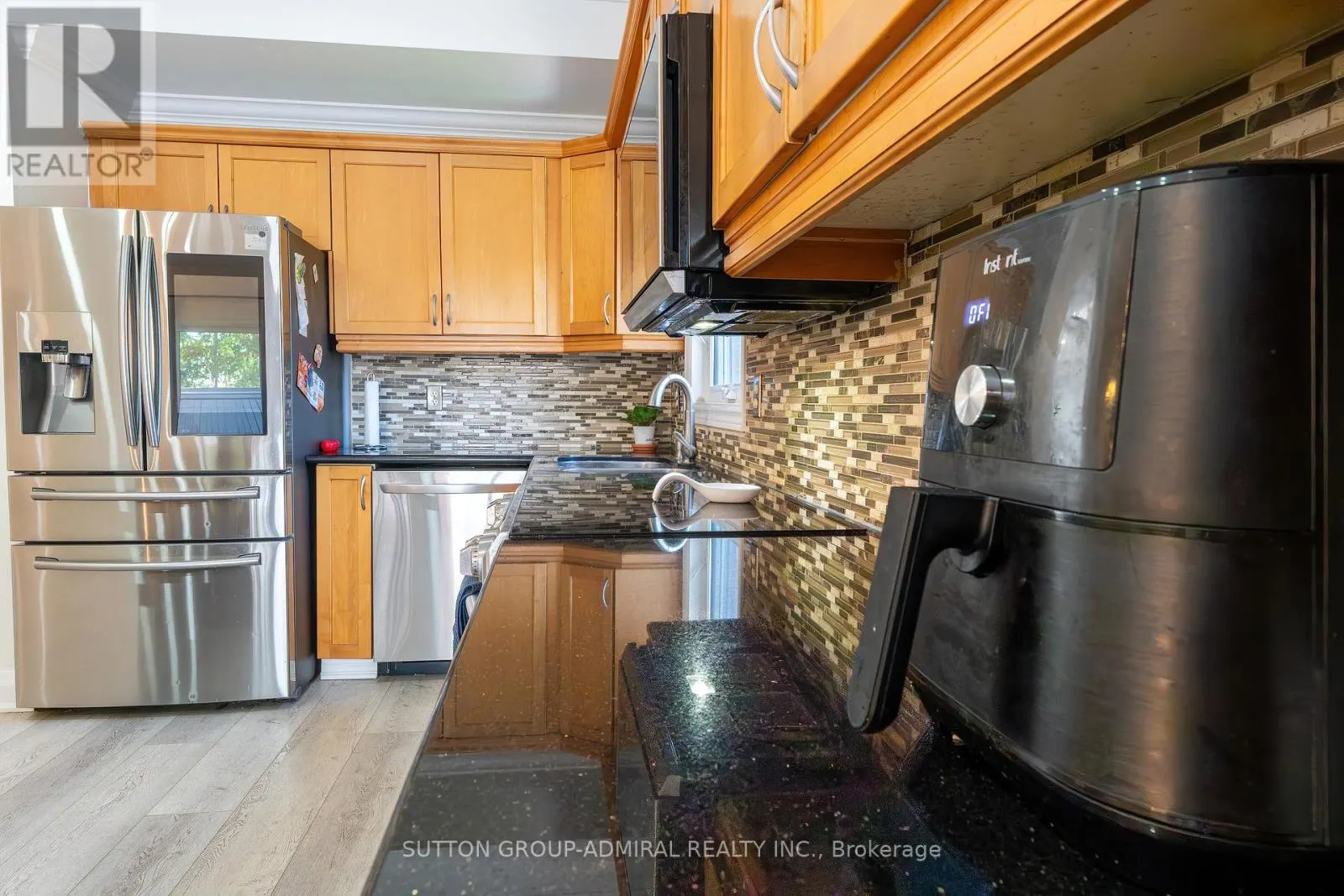 2415 VALLEY HEIGHTS CRESCENT