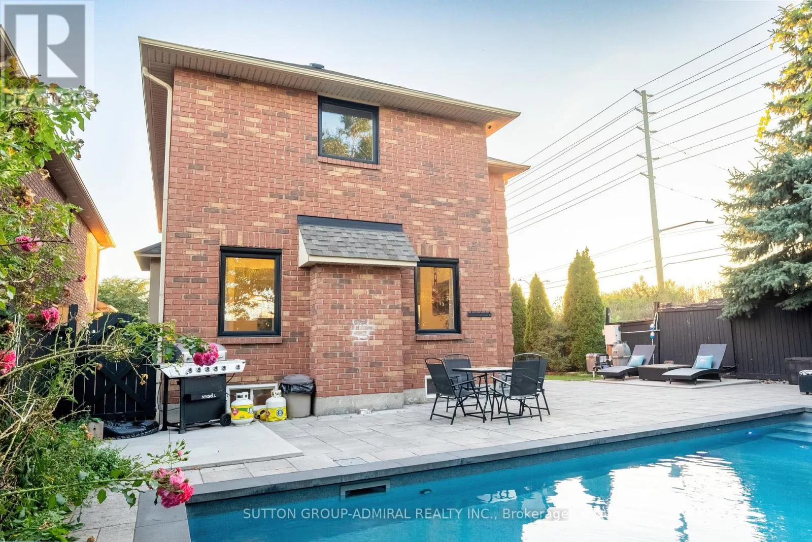 2415 VALLEY HEIGHTS CRESCENT
