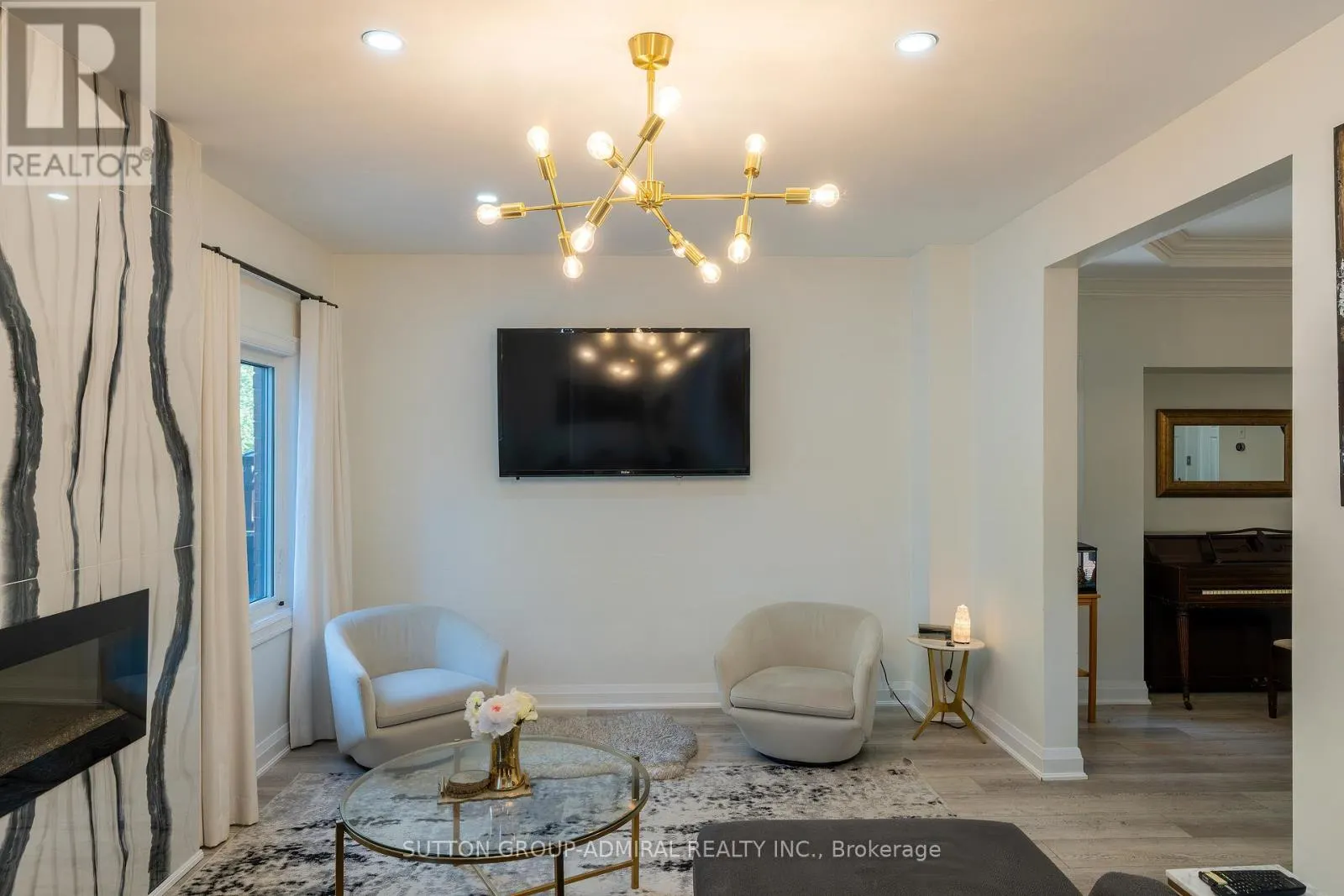 2415 VALLEY HEIGHTS CRESCENT