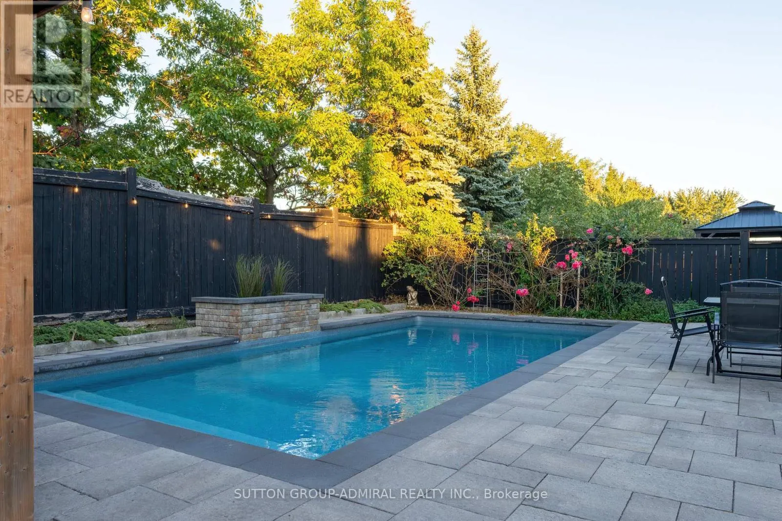 2415 VALLEY HEIGHTS CRESCENT