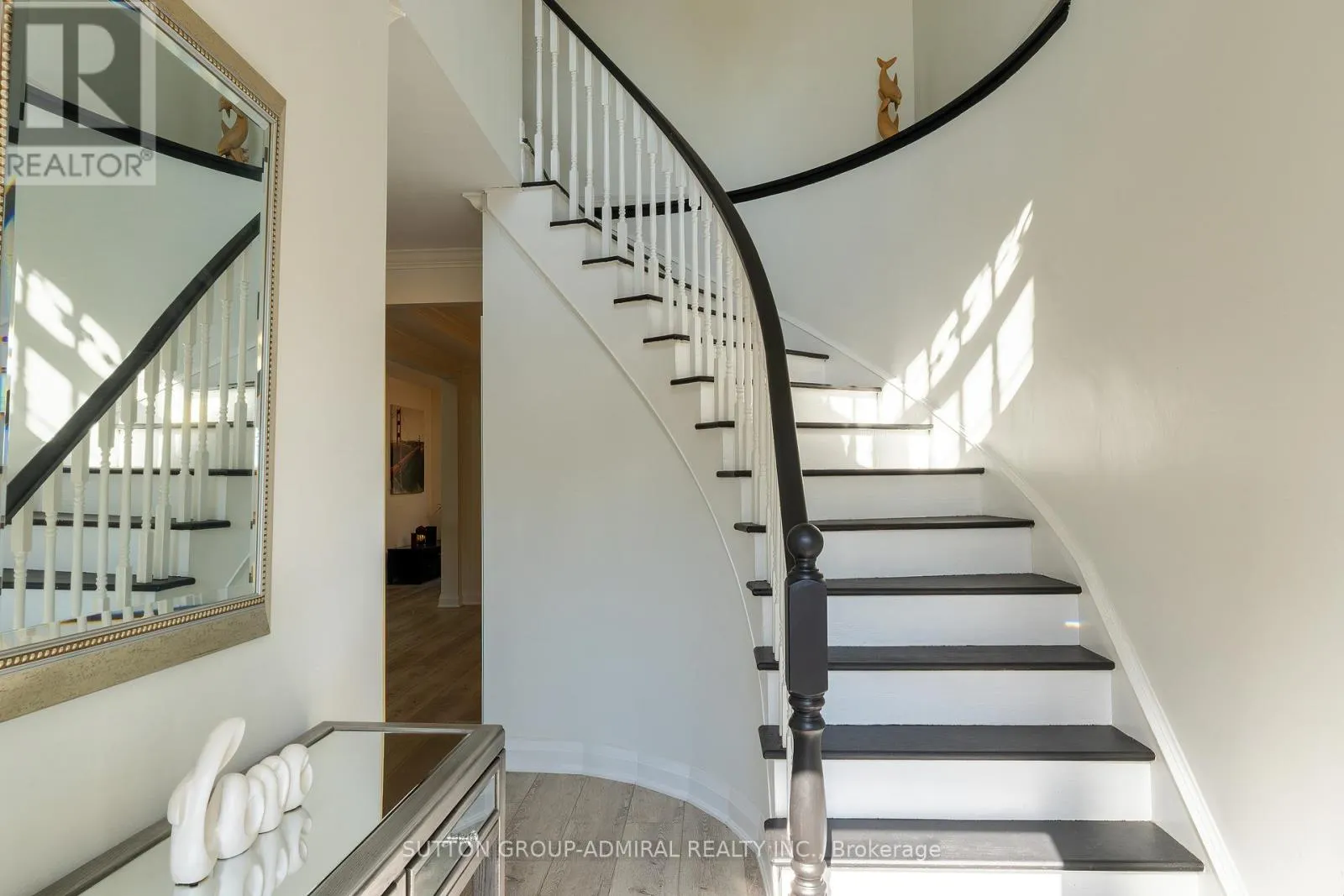 2415 VALLEY HEIGHTS CRESCENT