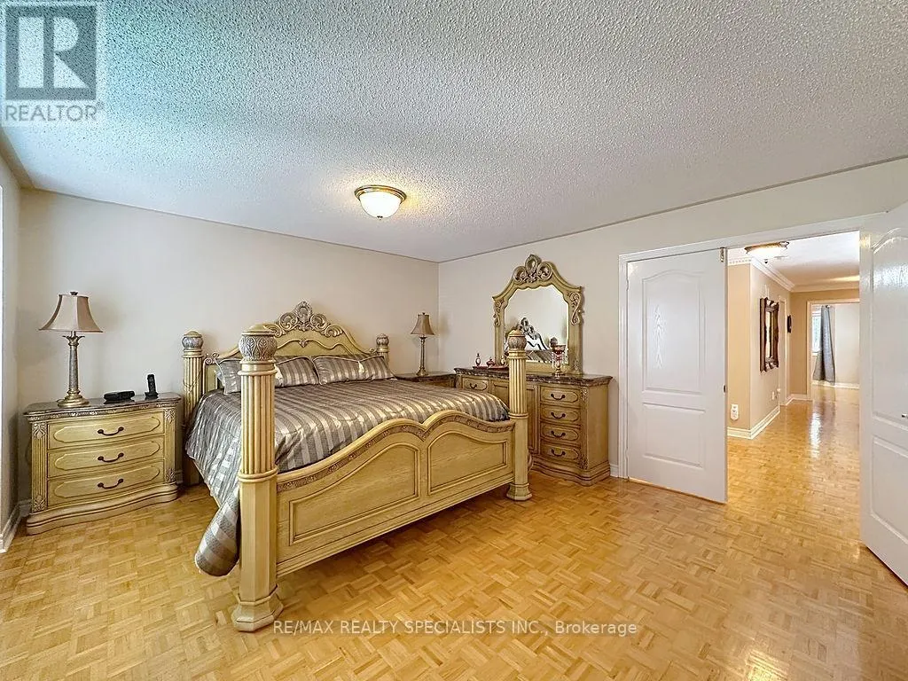 9 SIESTA COURT