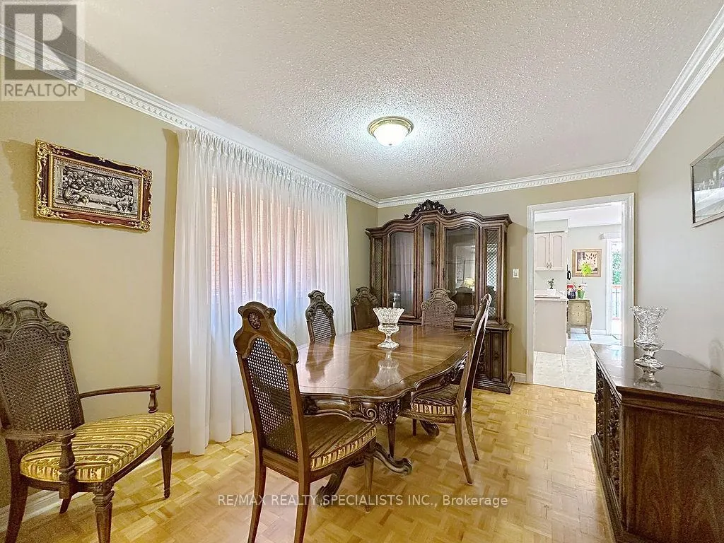 9 SIESTA COURT