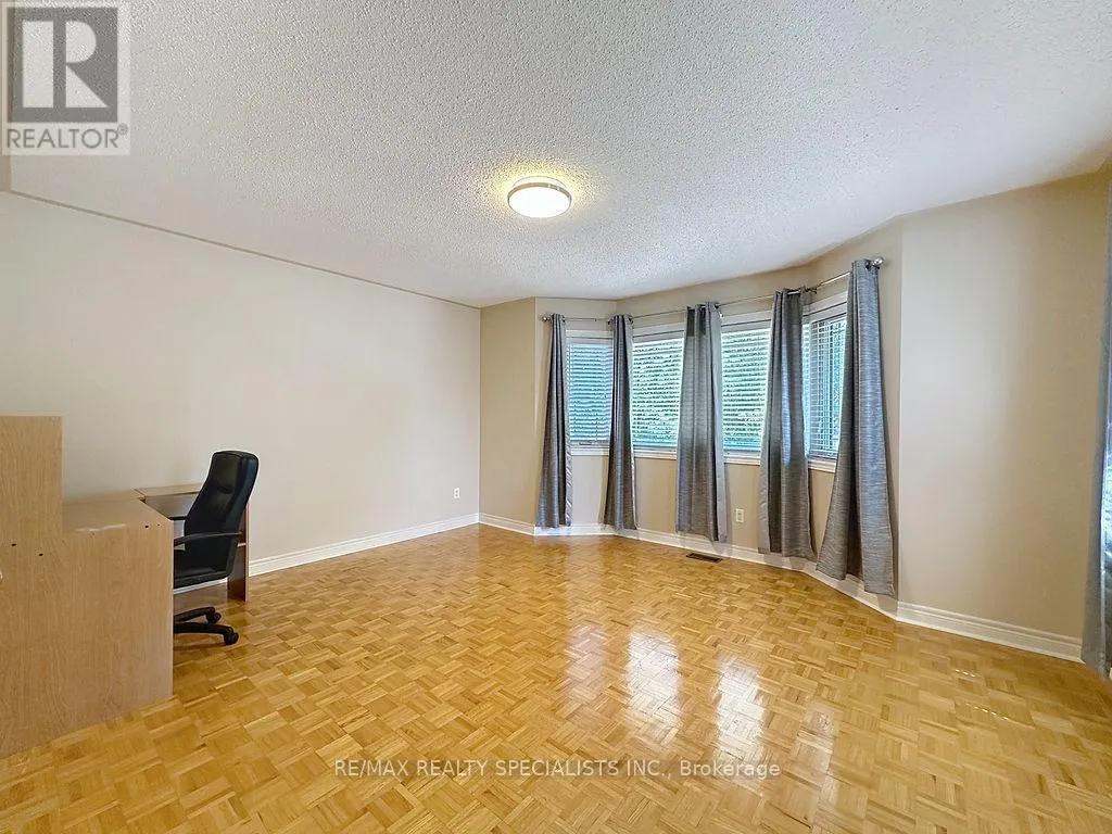 9 SIESTA COURT