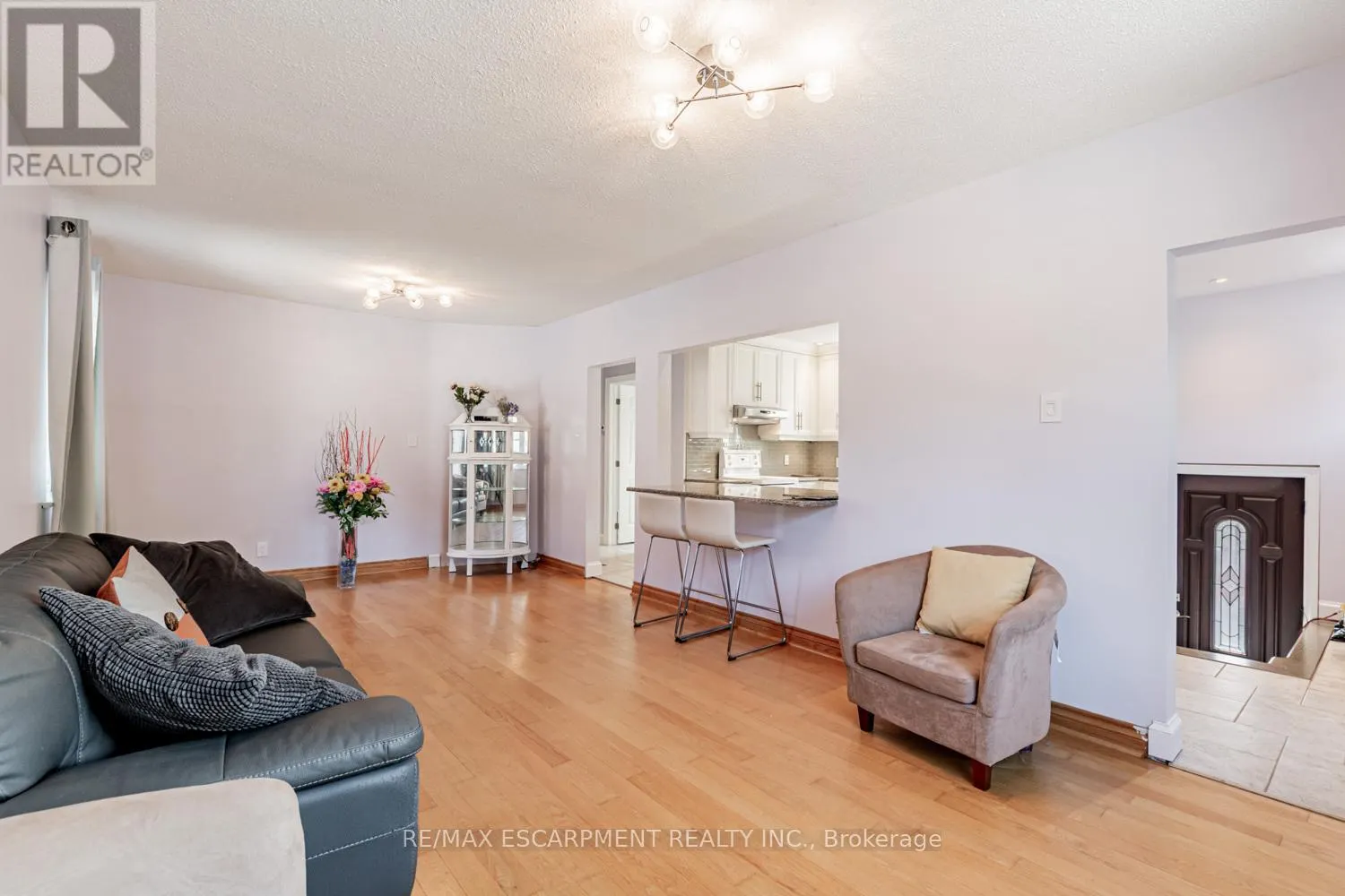 19 STOCK AVENUE