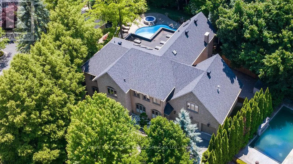 24 RAYMAR PLACE