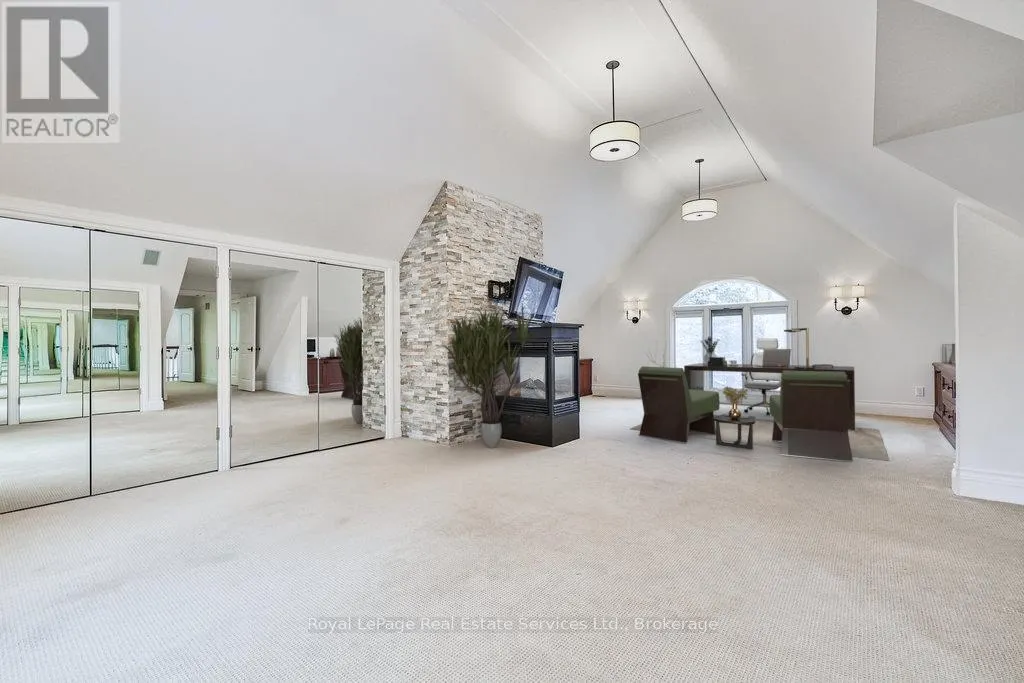 24 RAYMAR PLACE