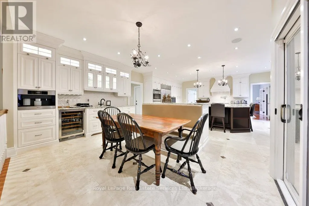 24 RAYMAR PLACE