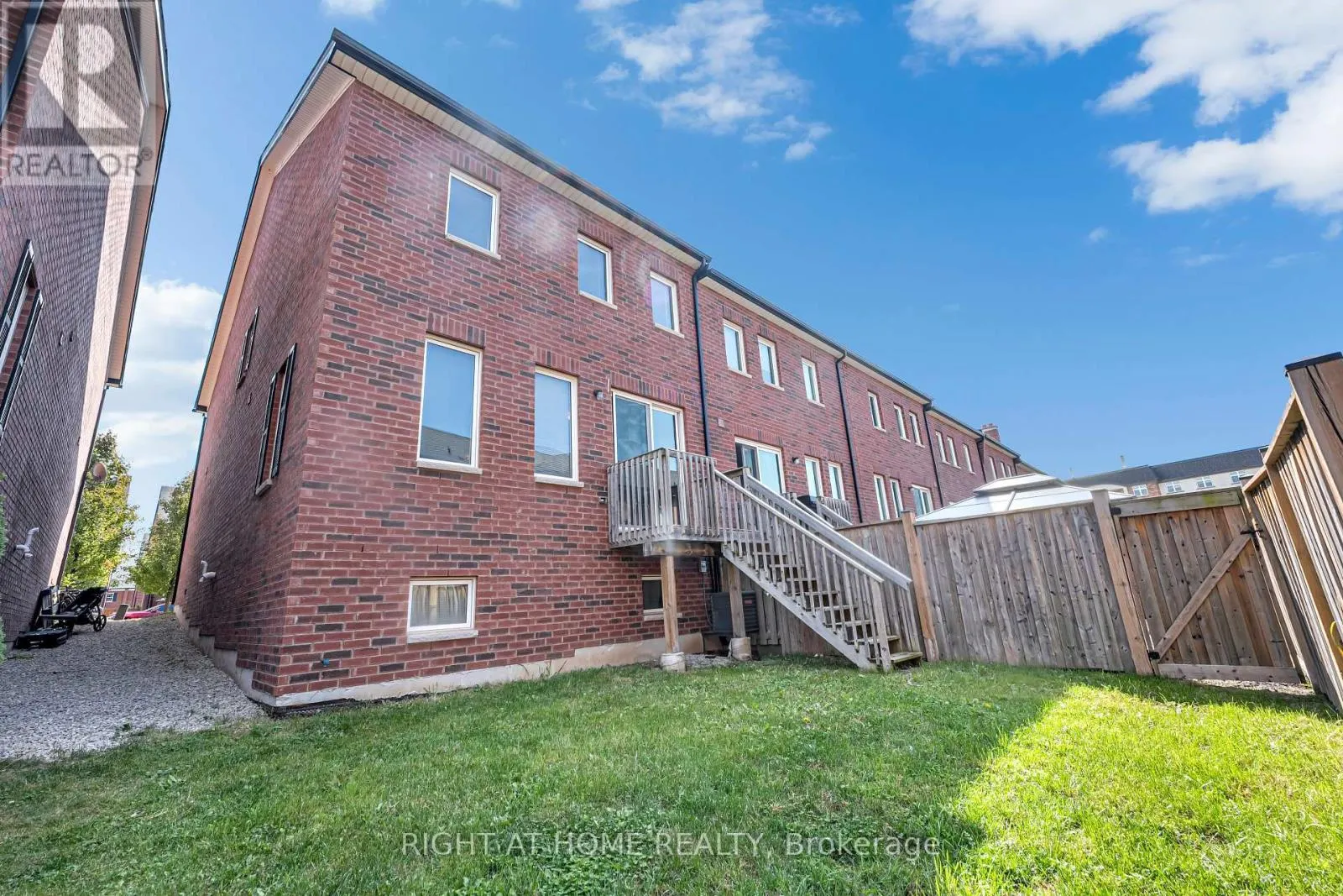 59 HENRY CRESCENT