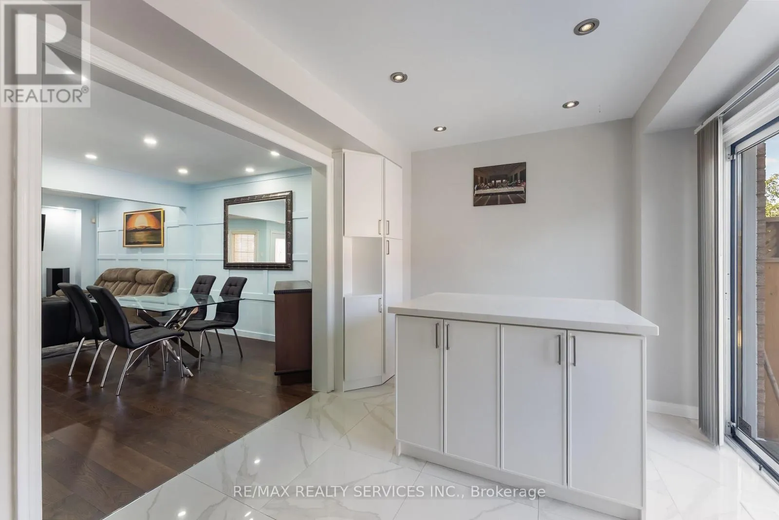 40 HERKES DRIVE