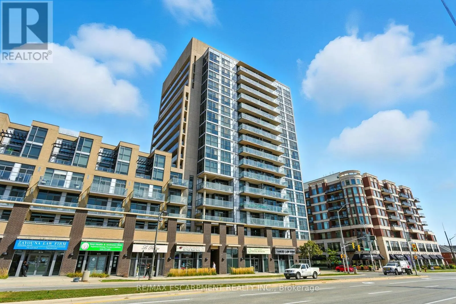 202 - 1940 IRONSTONE DRIVE