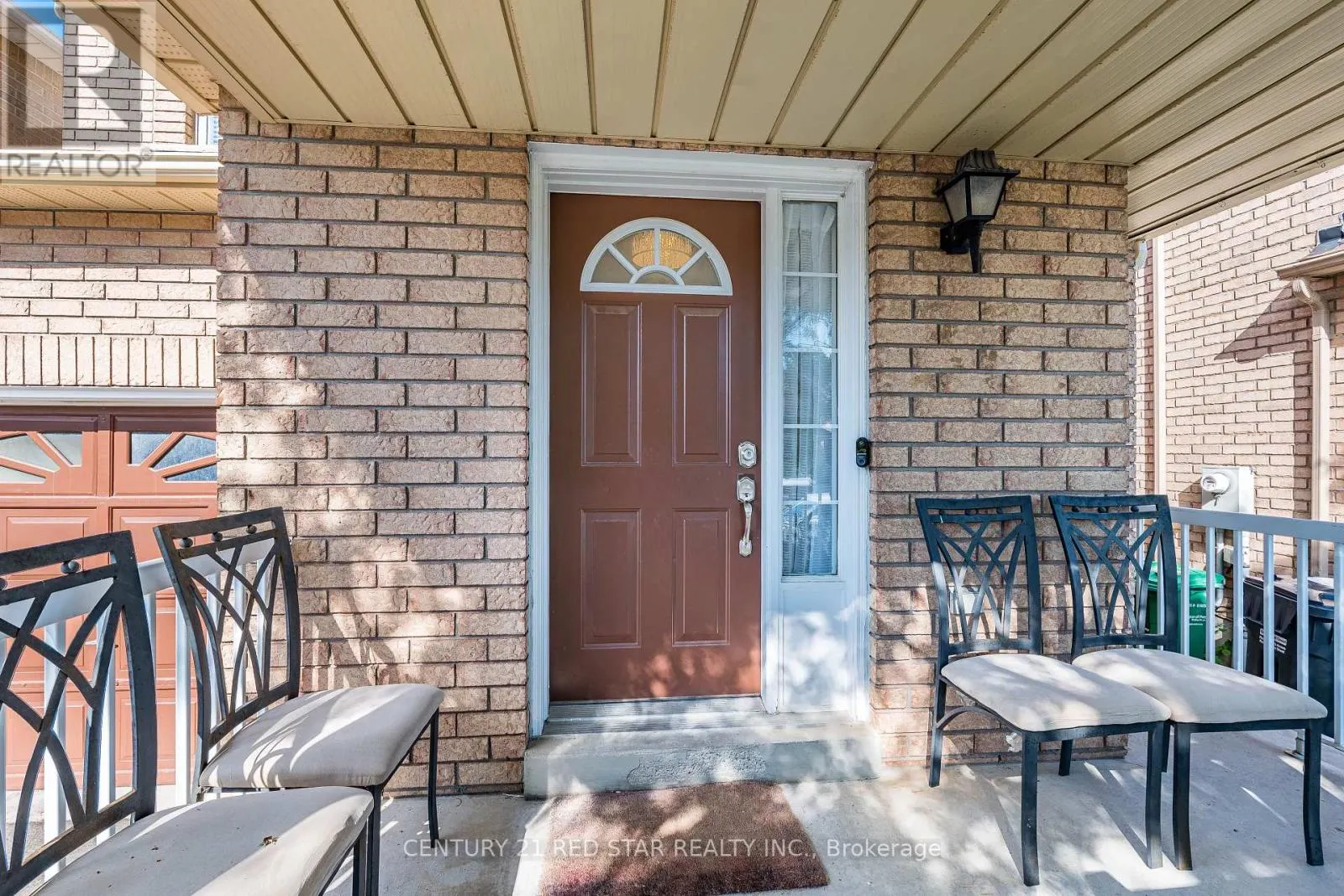 37 OAKMEADOW DRIVE