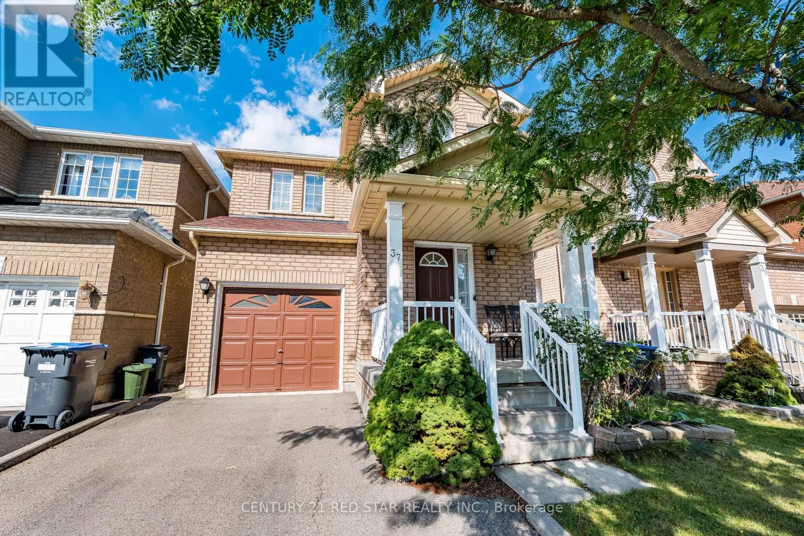 37 OAKMEADOW DRIVE