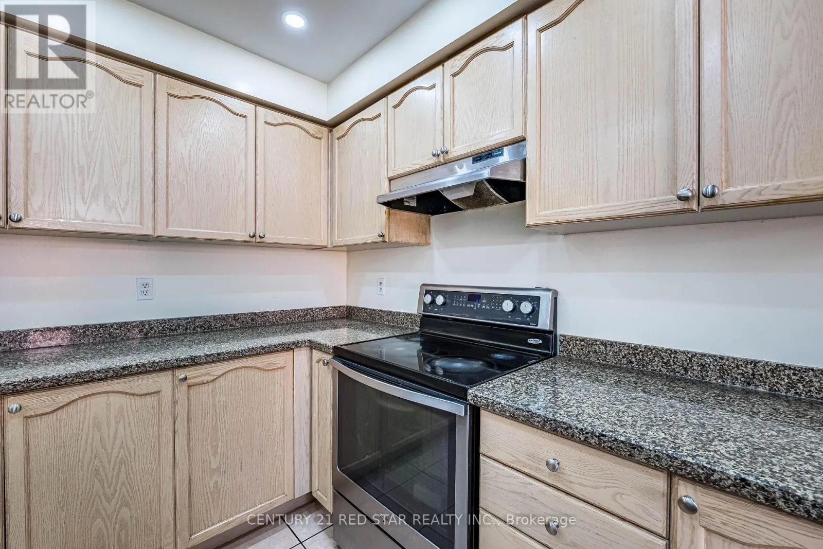 37 OAKMEADOW DRIVE
