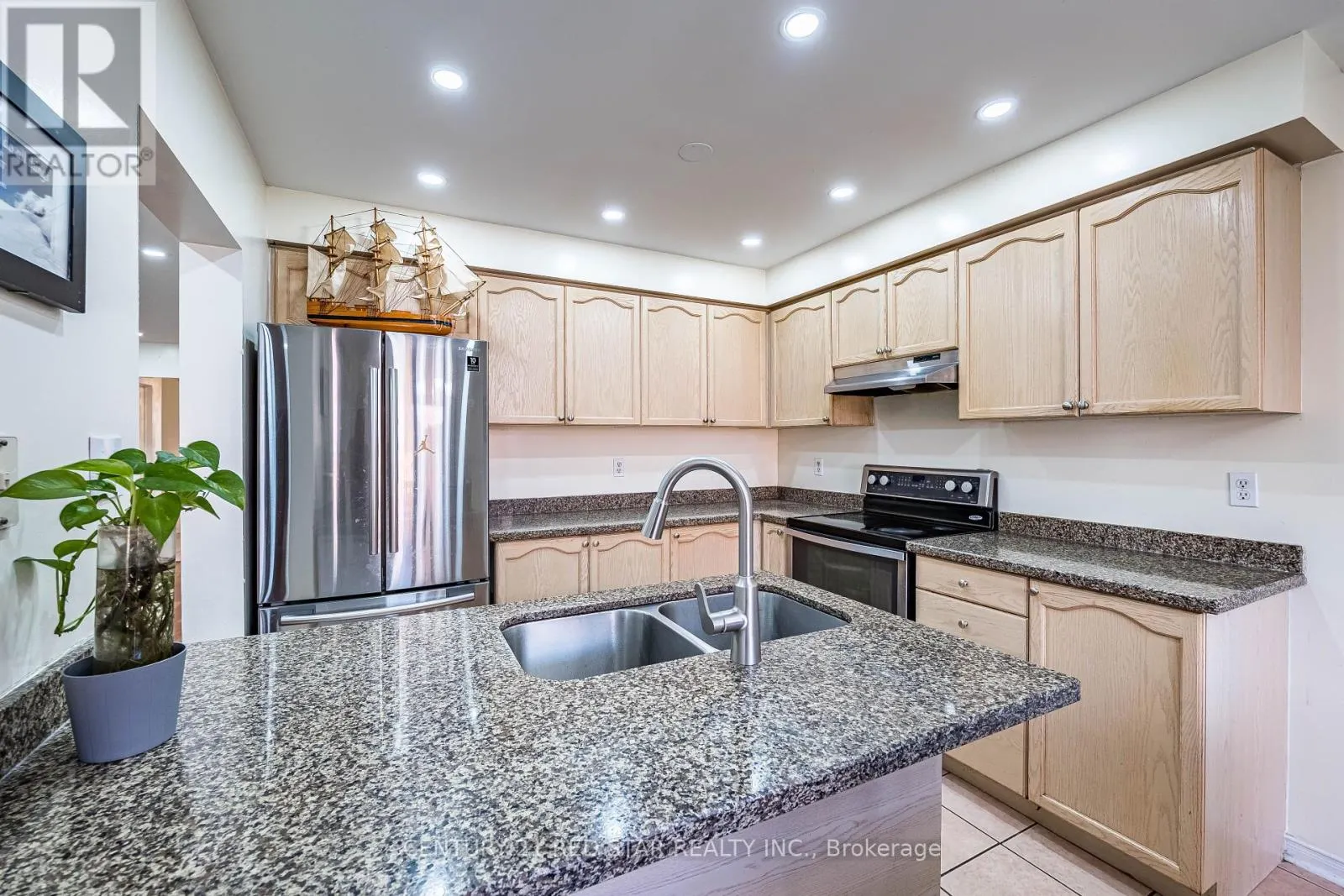 37 OAKMEADOW DRIVE