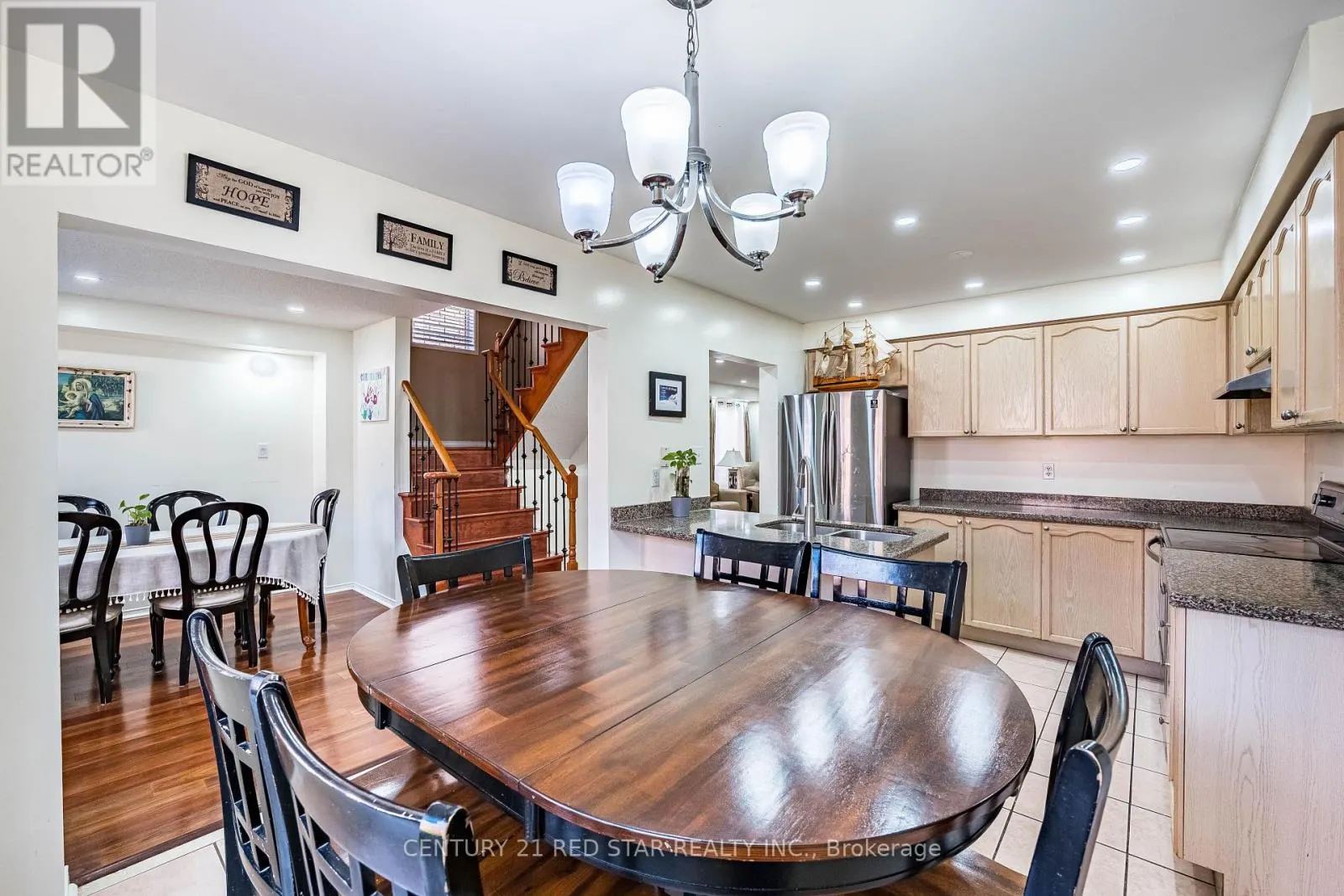 37 OAKMEADOW DRIVE