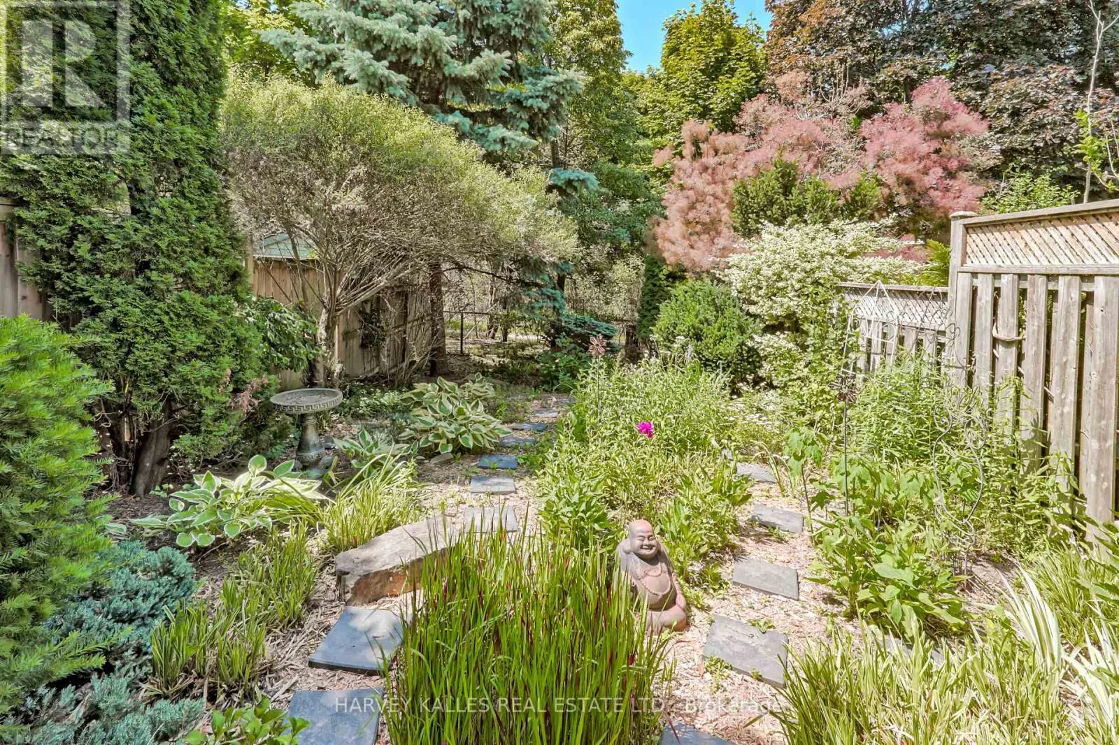 1050 LINDSAY DRIVE