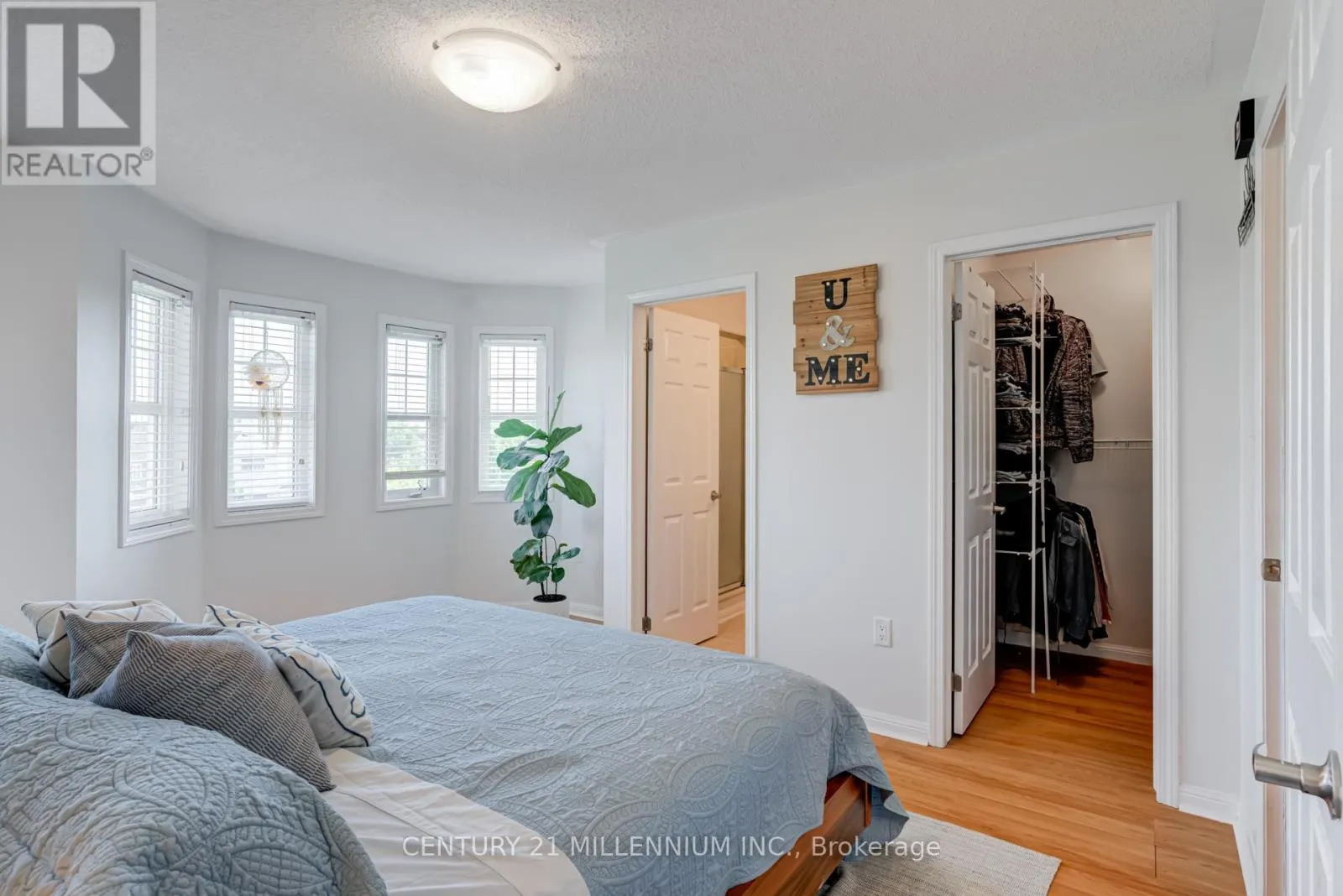 914 AMBROISE CRESCENT