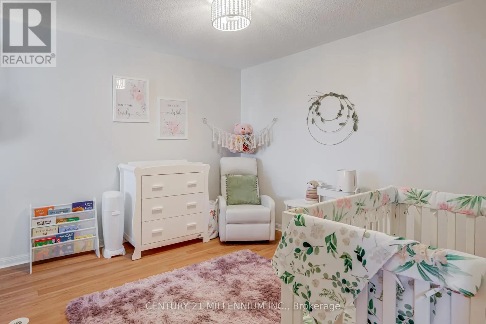 914 AMBROISE CRESCENT