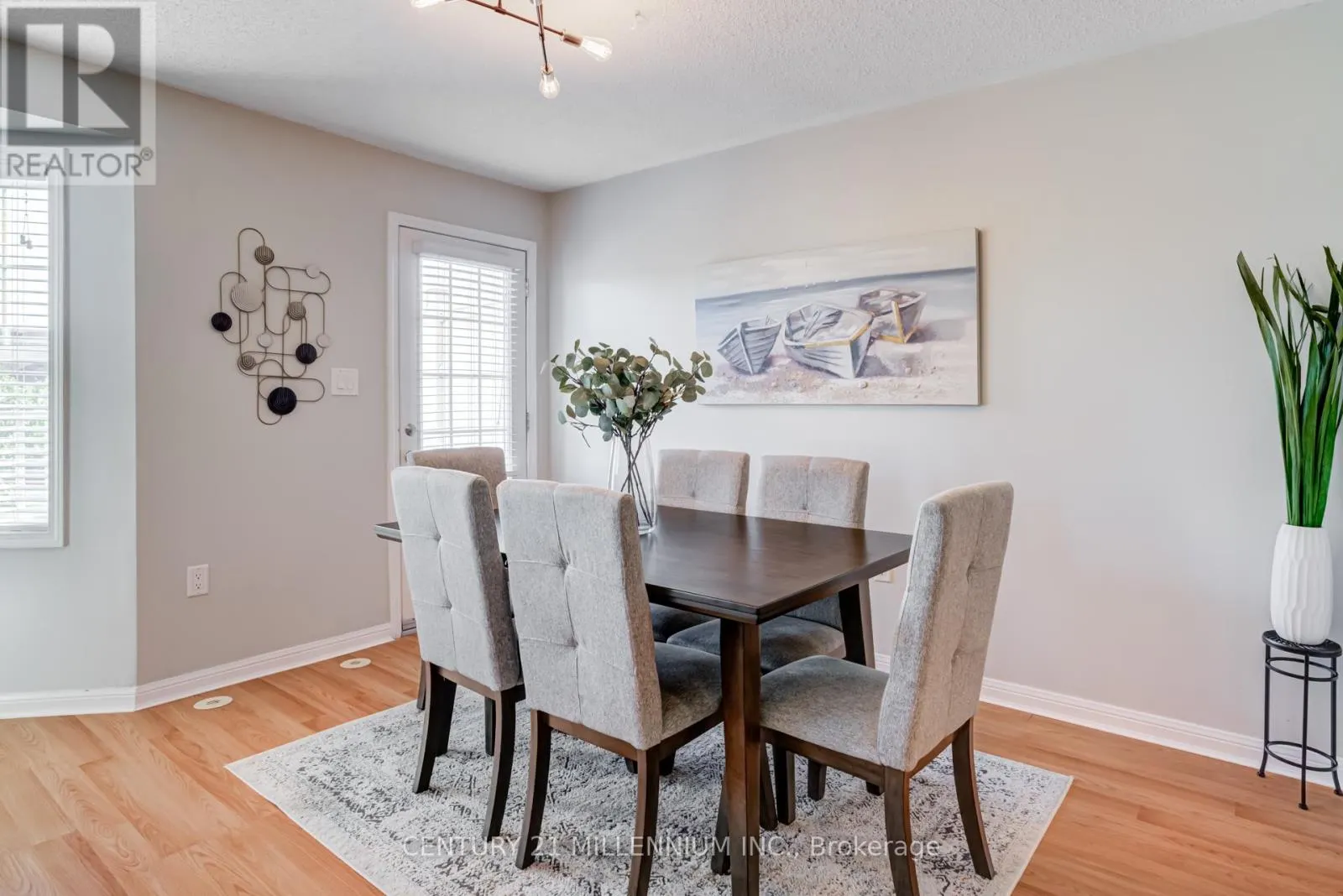 914 AMBROISE CRESCENT