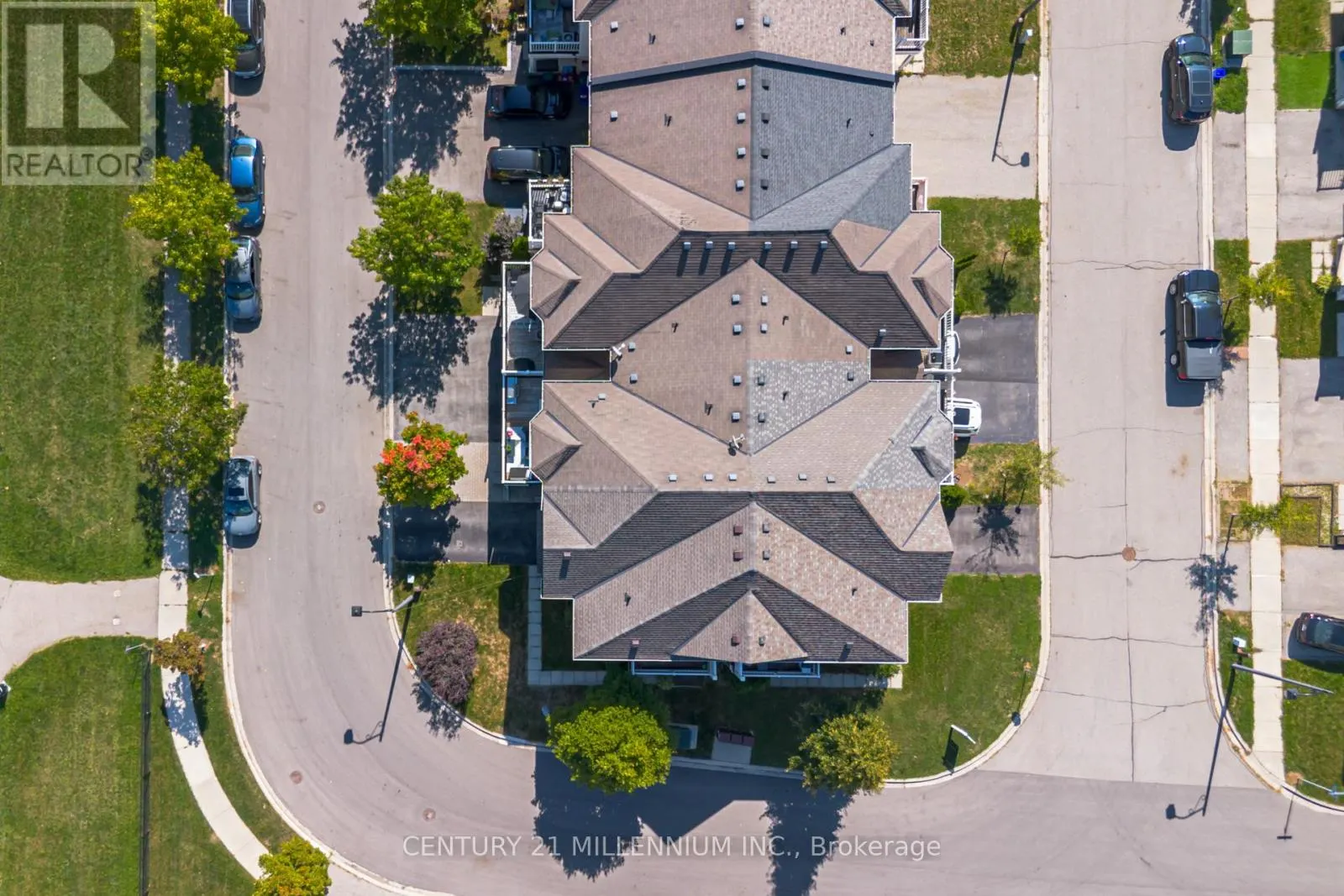 914 AMBROISE CRESCENT