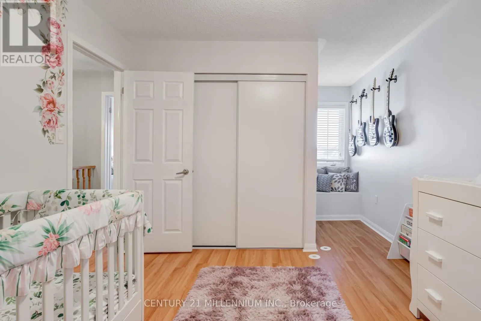 914 AMBROISE CRESCENT