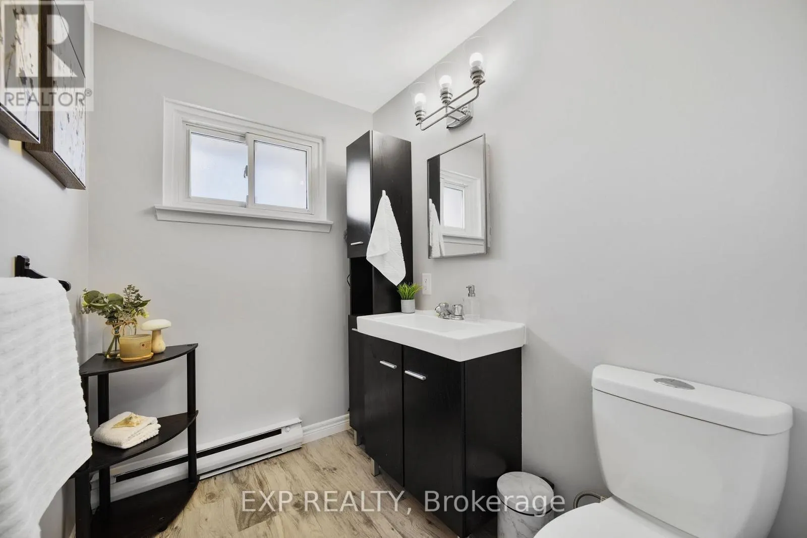 136 DARRAS COURT