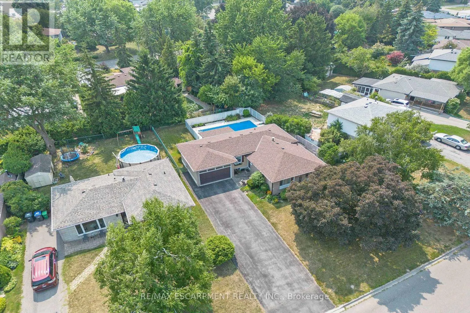 45 DUNBLAINE CRESCENT