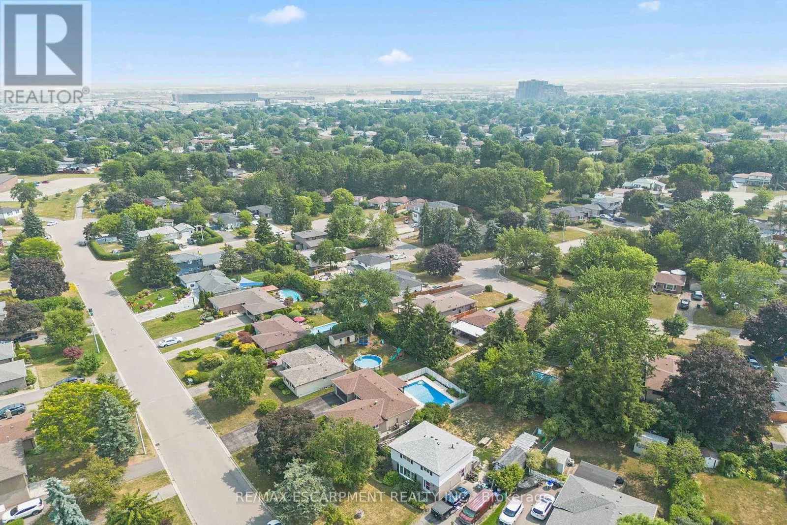 45 DUNBLAINE CRESCENT