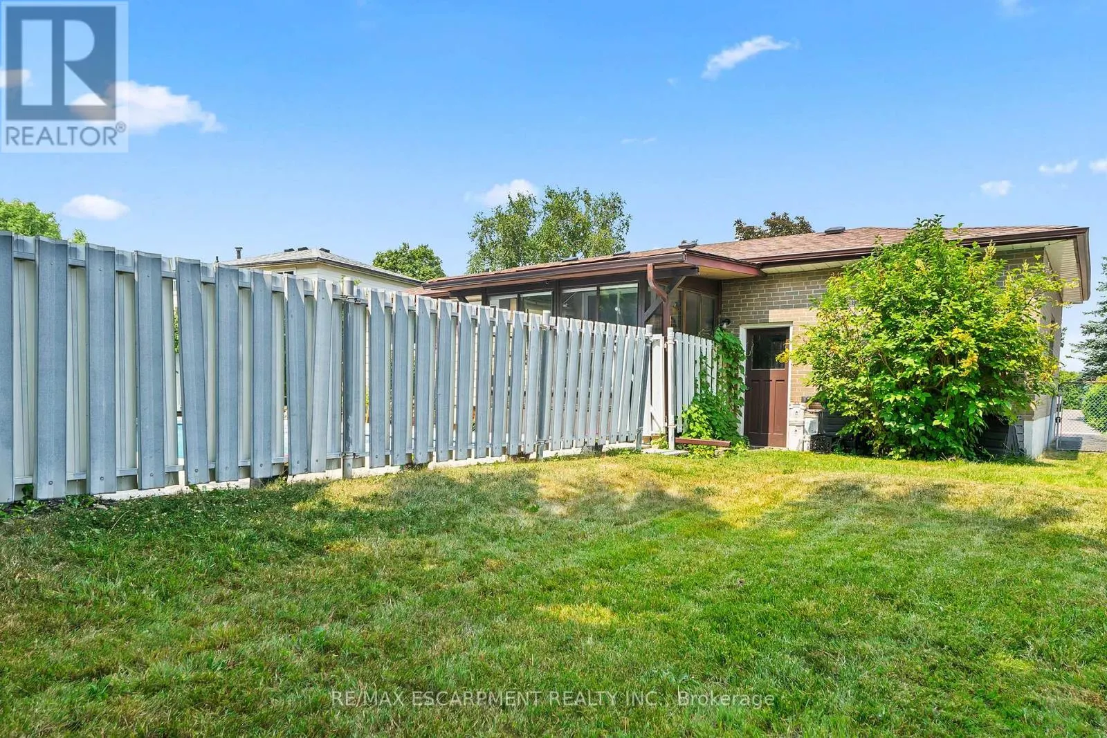 45 DUNBLAINE CRESCENT