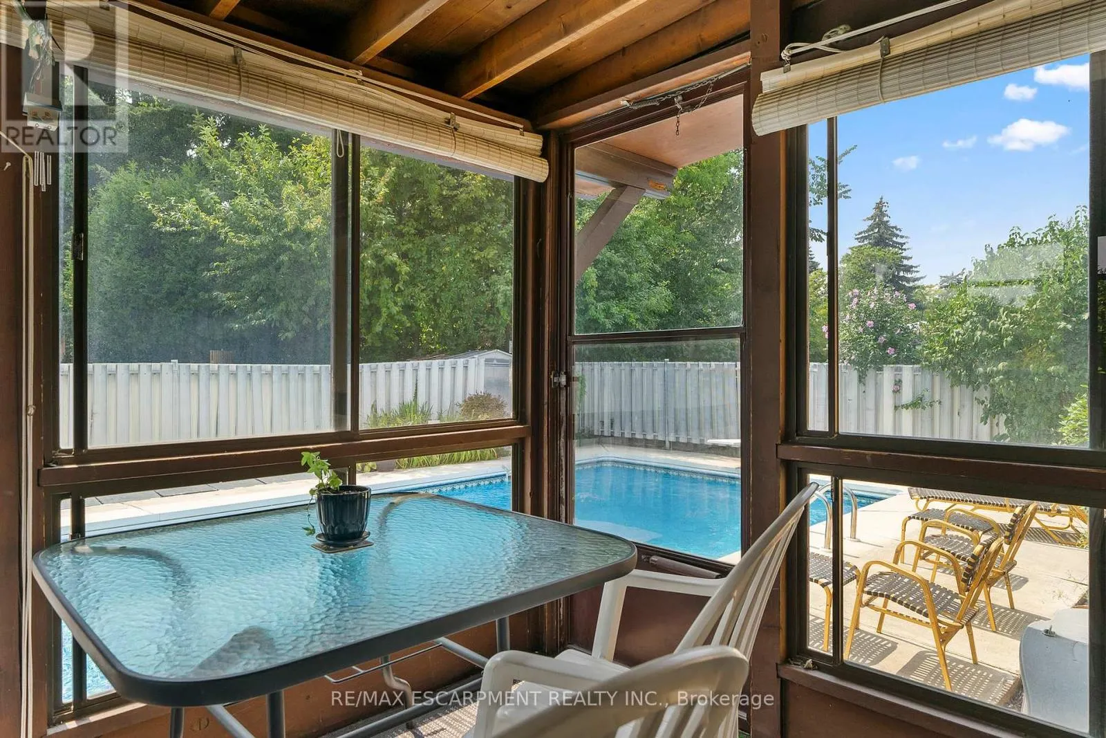 45 DUNBLAINE CRESCENT