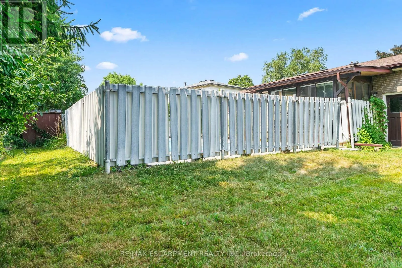 45 DUNBLAINE CRESCENT